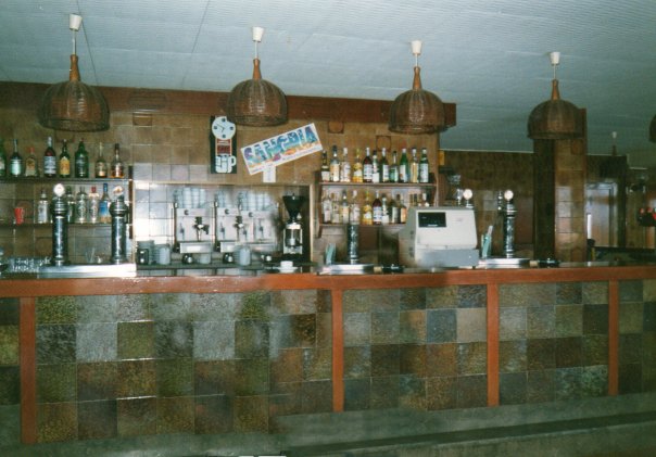 Fotograf�a de la barra del bar del camping Albatros de Gav&agrave; Mar